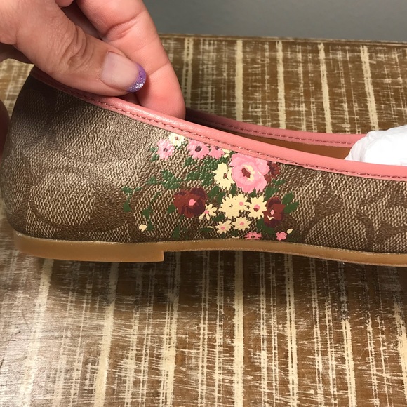 Coach Flats - Picture 7 of 7